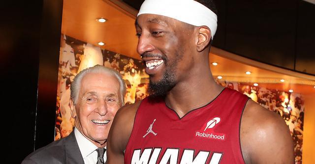 开云电子-莱利：由衷为阿德巴约感到高兴 这是最伟大的瞬间之一